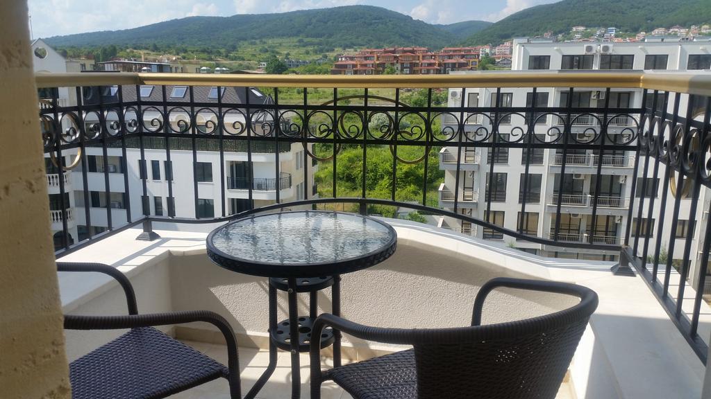 Harmony Suites Apartment Свети Влас Екстериор снимка